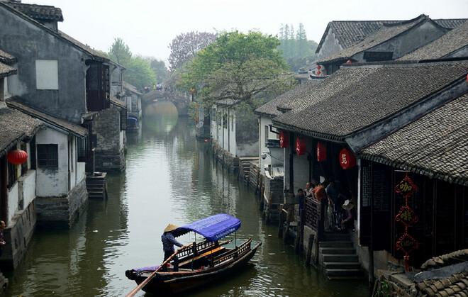 五个月男婴被丢弃菜市场,三小时没人领,亲妈来后原因大跌眼镜